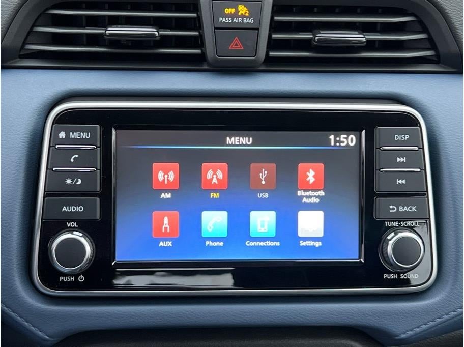 2025 Nissan Versa SV