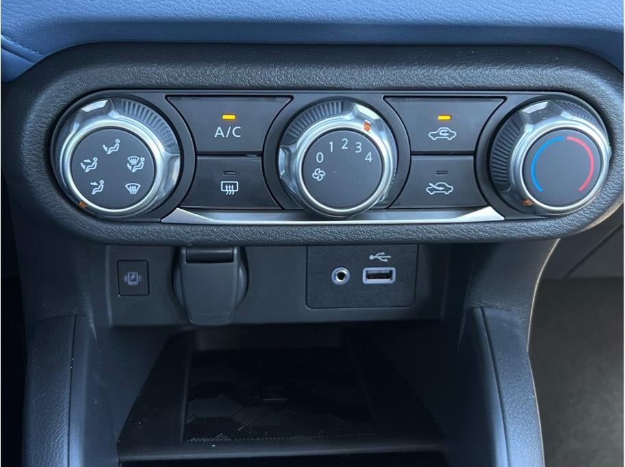 2025 Nissan Versa SV Sedan 4D