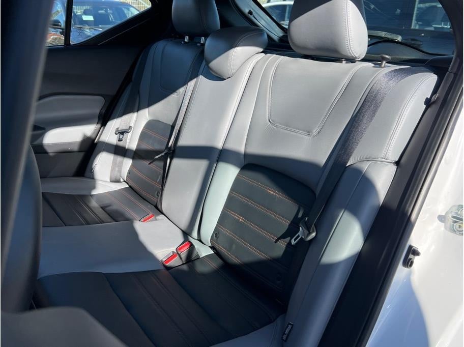 2021 Nissan Kicks SR PREMIUM PACKAGE