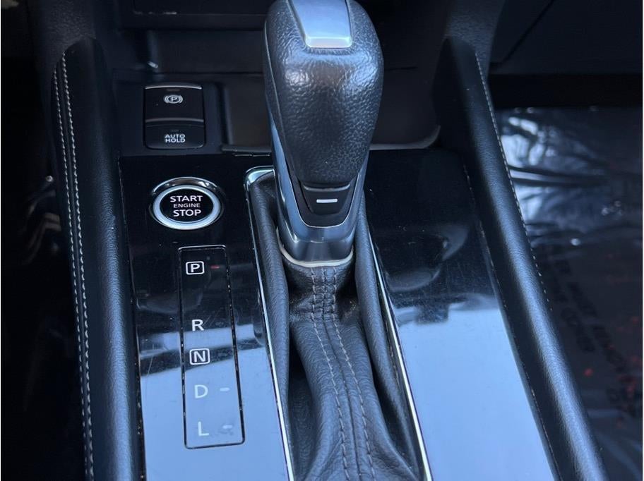 2021 Nissan Kicks SR PREMIUM PACKAGE