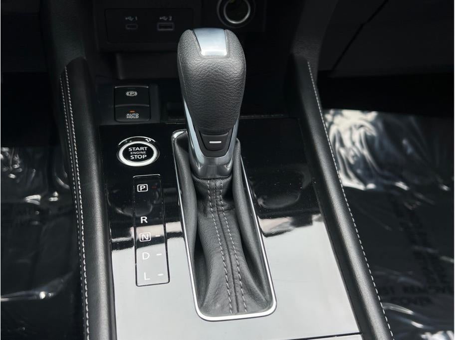 2023 Nissan Kicks SR Sport Utility 4D