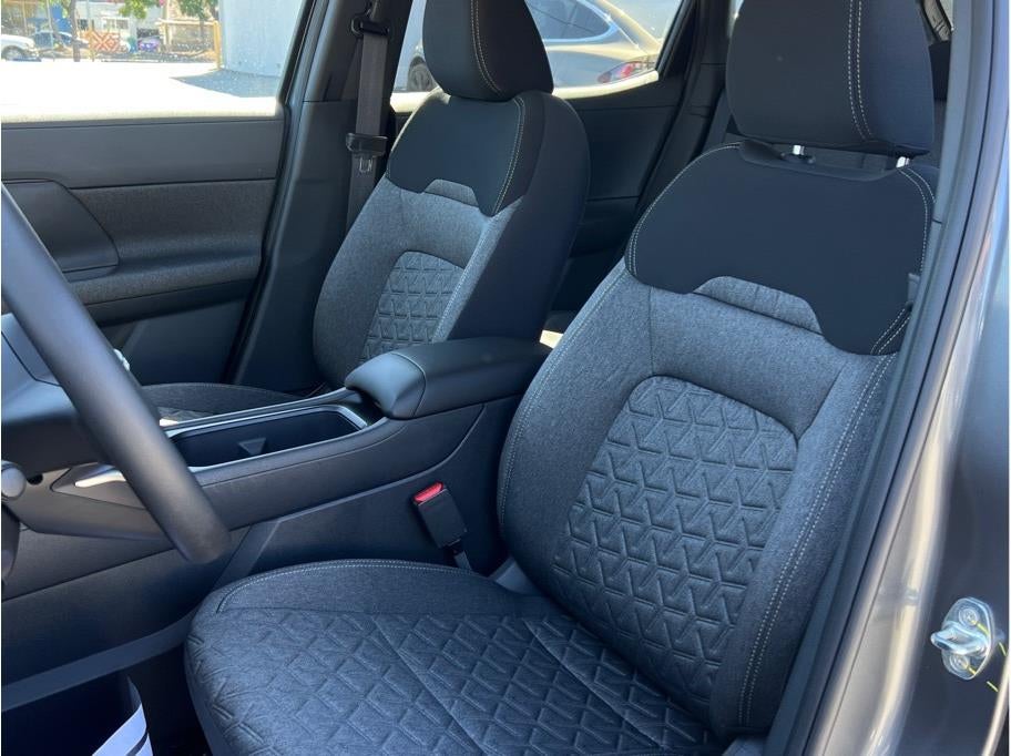 2026 Nissan Kicks SV Sport Utility 4D