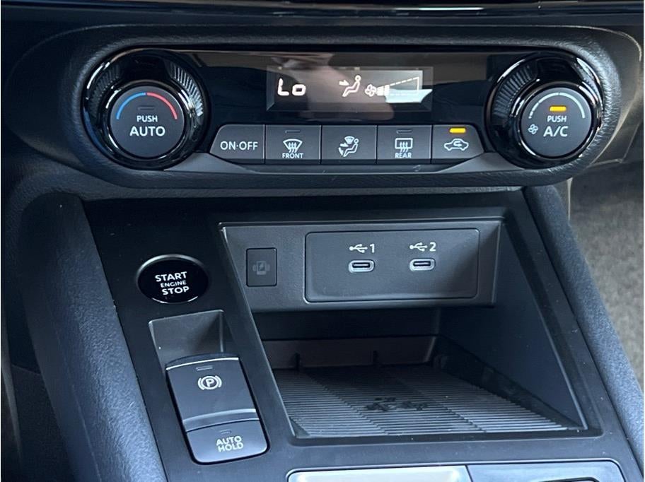 2026 Nissan Kicks MPV SV