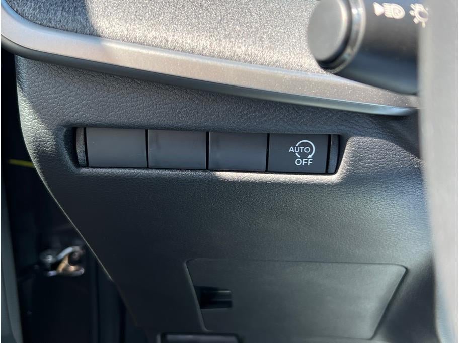 2026 Nissan Kicks MPV SV