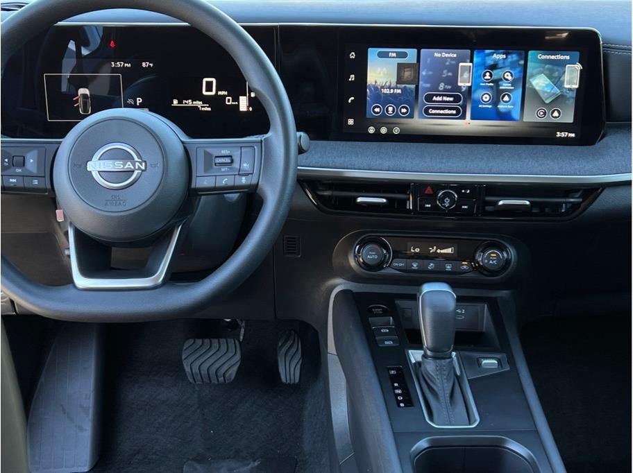 2026 Nissan Kicks MPV SV