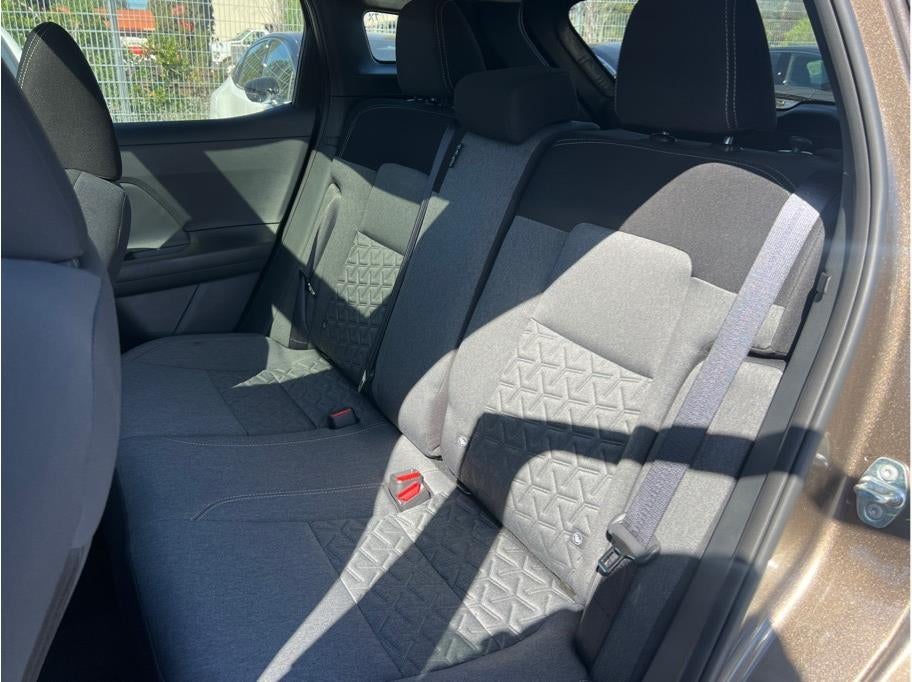 2026 Nissan Kicks SV Sport Utility 4D