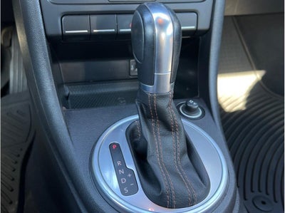 2017 Volkswagen Beetle 1.8T Classic Hatchback 2D