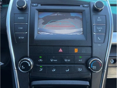 2017 Toyota Camry SE Sedan 4D