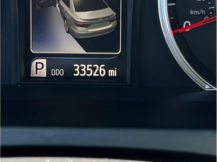 2017 Toyota Camry SE Sedan 4D