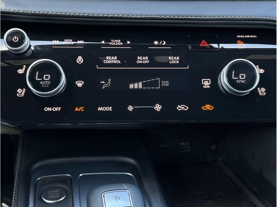 2025 INFINITI QX60 LUXE Sport Utility 4D