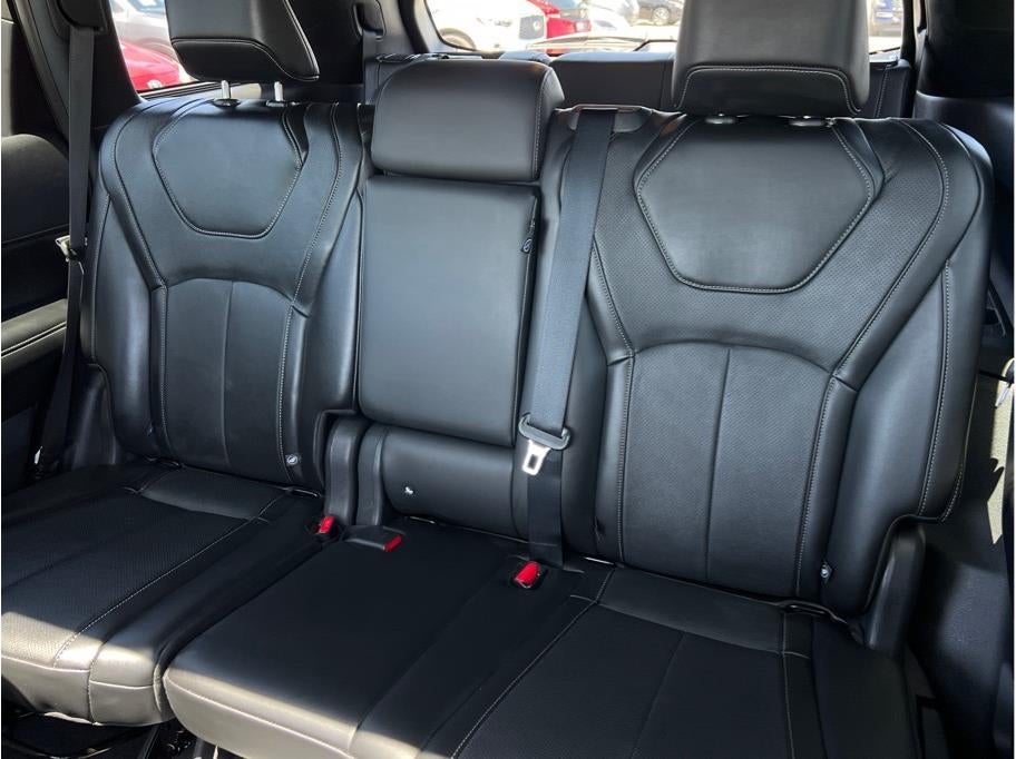 2025 INFINITI QX60 LUXE Sport Utility 4D