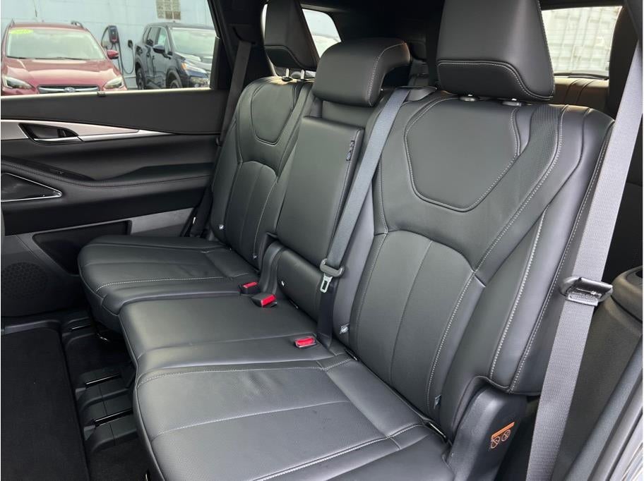 2025 INFINITI QX60 LUXE Sport Utility 4D
