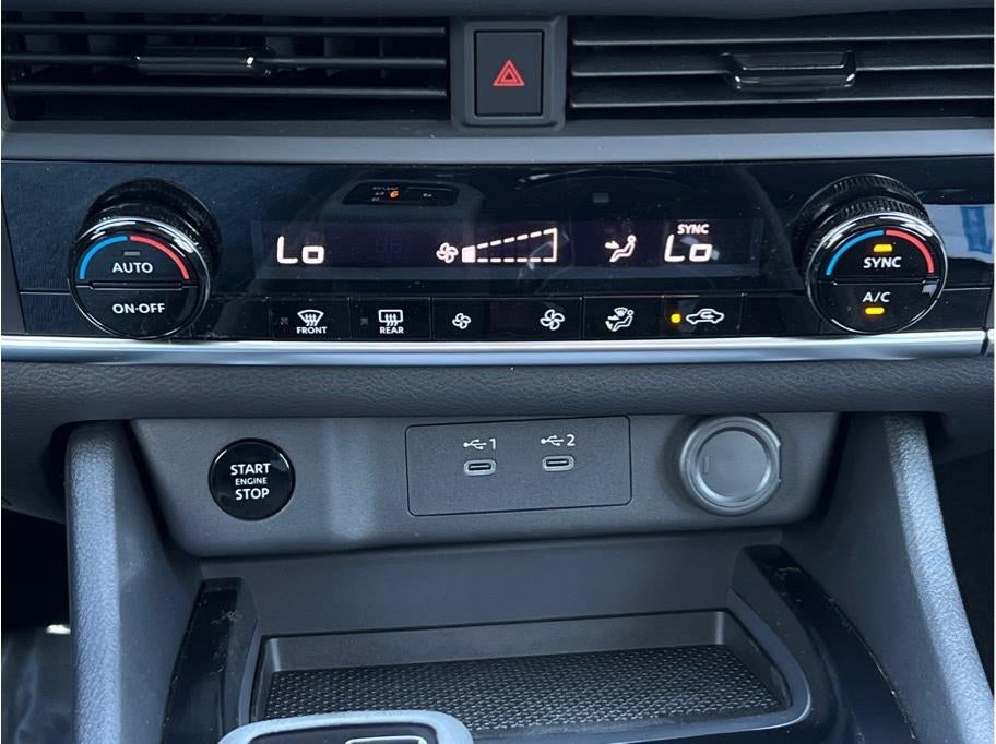 2026 Nissan Rogue 2026.5 SV