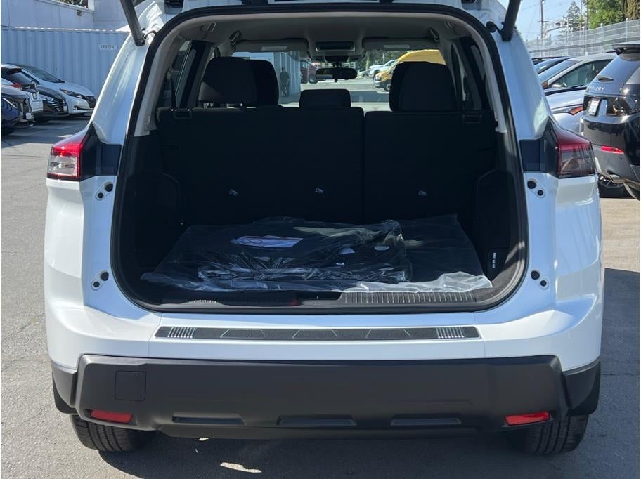 2026 Nissan Rogue 2026.5 SV