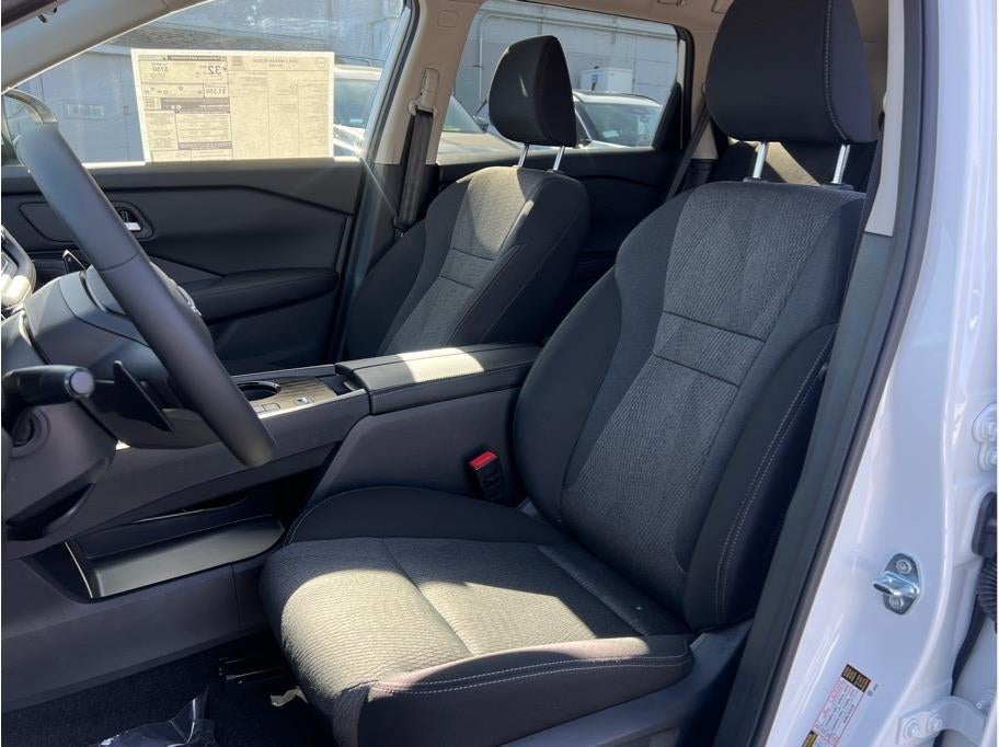 2026 Nissan Rogue 2026.5 SV