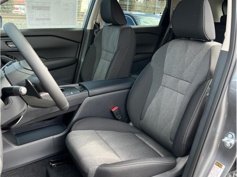 2026 Nissan Rogue 2026.5 SV