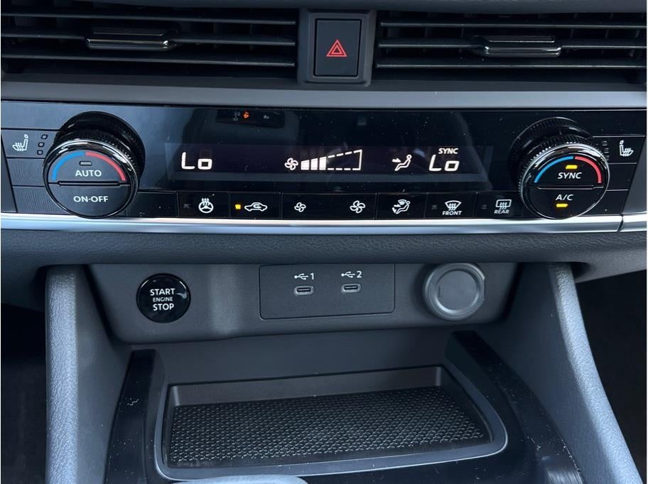 2026 Nissan Rogue Dark Armor (2026.5) Sport Utility 4D