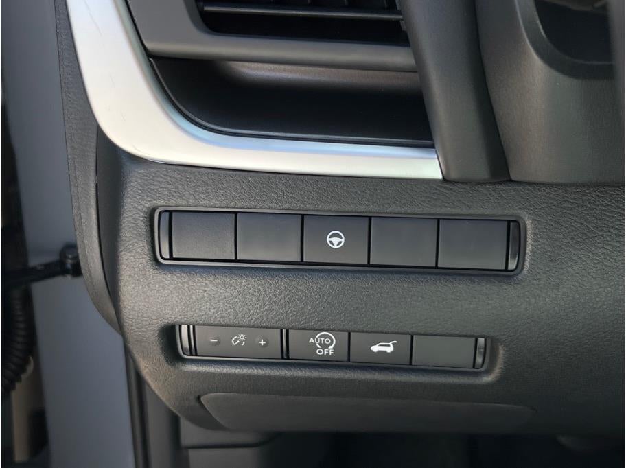 2026 Nissan Rogue Dark Armor (2026.5) Sport Utility 4D
