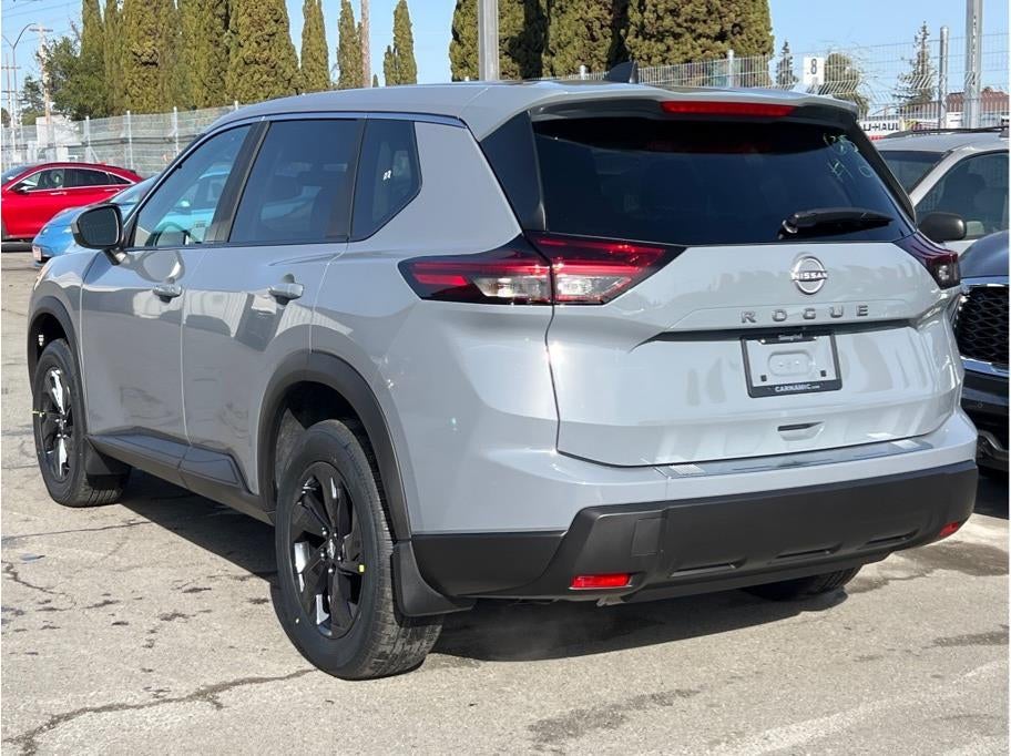 2026 Nissan Rogue SV Sport Utility 4D