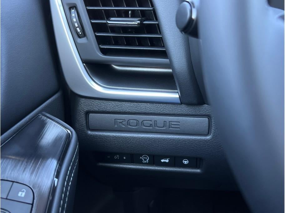 2027 Nissan Rogue SV