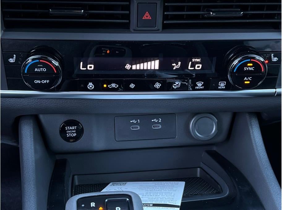 2026 Nissan Rogue SV Sport Utility 4D