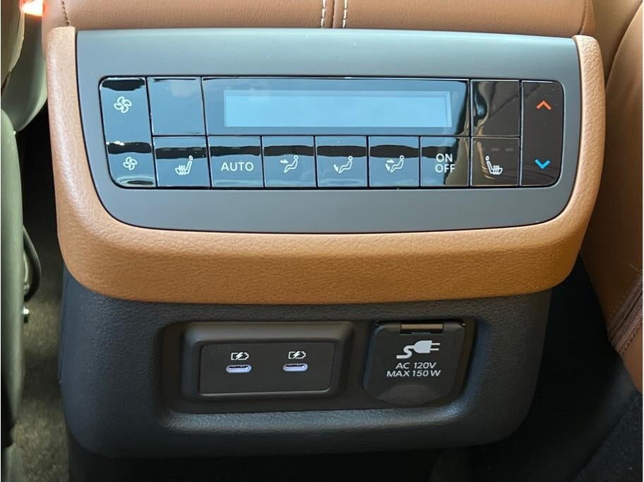 2026 Nissan Pathfinder Platinum Sport Utility 4D