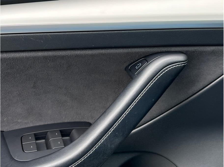 2021 Tesla Model 3 Standard Range Plus Sedan 4D