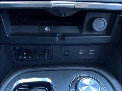 2023 Nissan Armada SV Sport Utility 4D