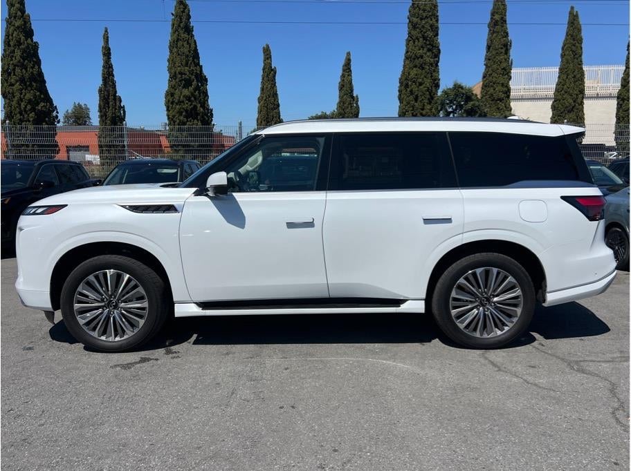 2025 INFINITI QX80 SENSORY Sport Utility 4D