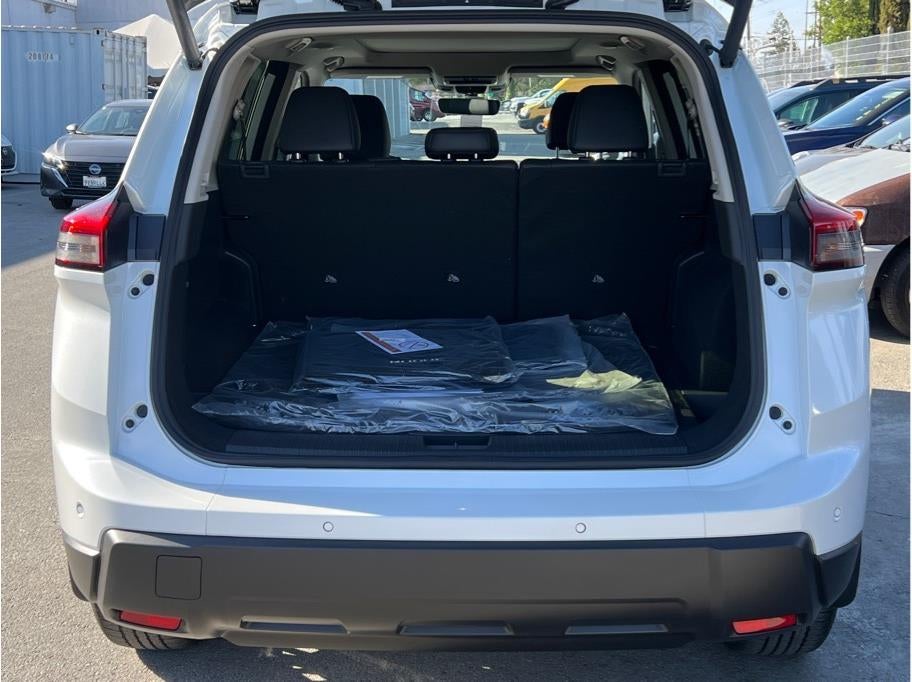 2026 Nissan Rogue SV (2026.5) Sport Utility 4D