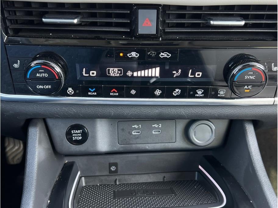 2025 Nissan Rogue SL Sport Utility 4D