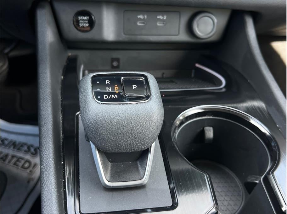 2025 Nissan Rogue SL Sport Utility 4D