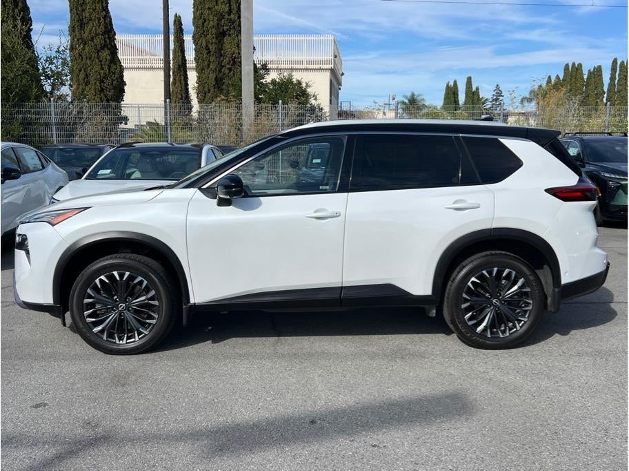 2025 Nissan Rogue SL Sport Utility 4D