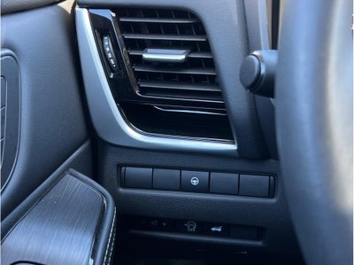 2024 Nissan Rogue SL Sport Utility 4D