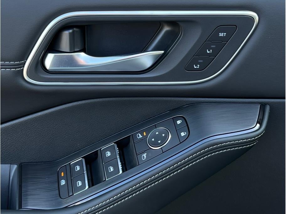 2026 Nissan Rogue Platinum Sport Utility 4D