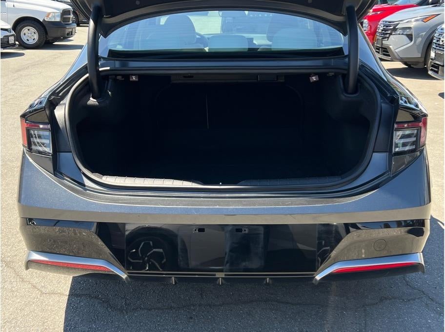 2024 Hyundai Sonata SEL Sedan 4D