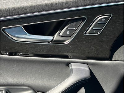 2025 Audi Q7 55 TFSI Premium Plus Sport Utility 4D