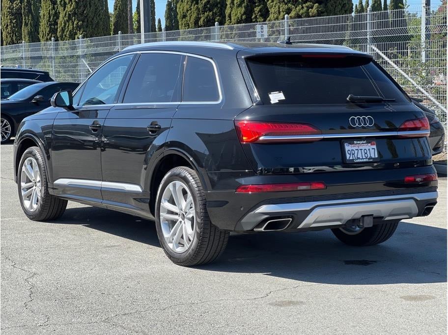 2025 Audi Q7 55 TFSI Premium Plus Sport Utility 4D