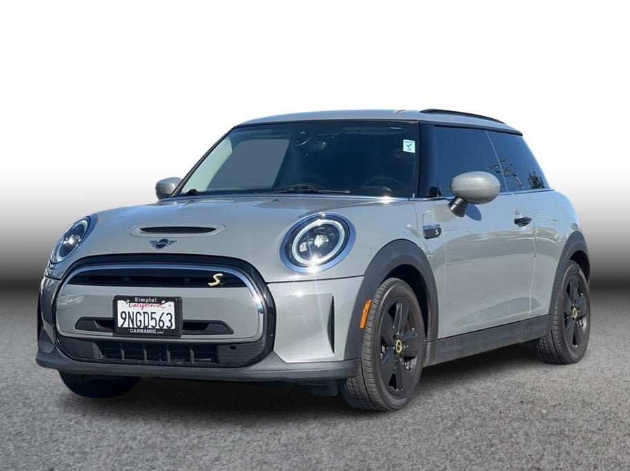 2022 MINI Hardtop Cooper SE's photo