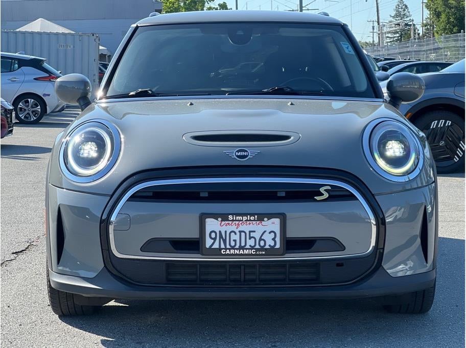 Used 2022 MINI Hardtop 2 Door SE with VIN WMW13DJ0XN2R66530 for sale in Redwood City, CA