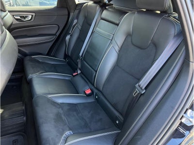 2019 Volvo XC60 T6 R-Design Sport Utility 4D