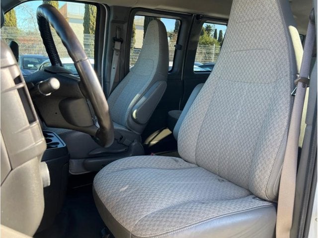 2017 Chevrolet Express 2500 Passenger LS Van 3D