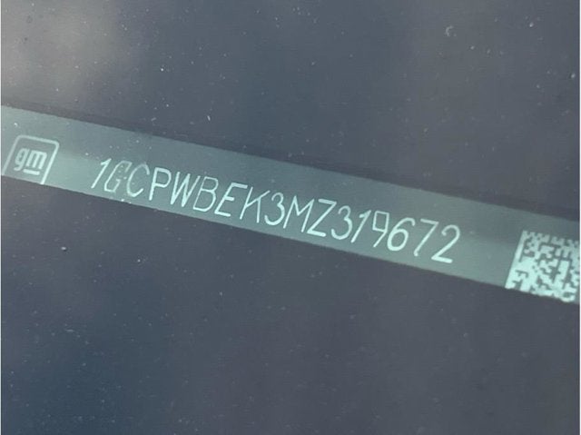 2021 Chevrolet Silverado 1500 Crew Cab Custom Pickup 4D 5 3/4 ft