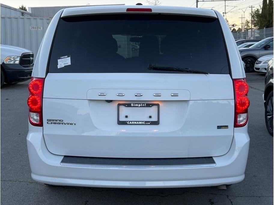 2017 Dodge Grand Caravan Passenger SE Minivan 4D