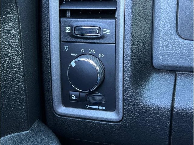 2020 RAM 1500 Classic Crew Cab Tradesman Pickup 4D 5 1/2 ft