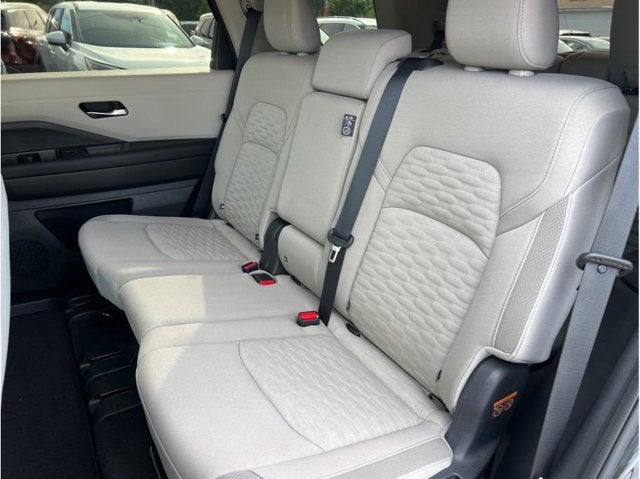 2022 Nissan Pathfinder SV Sport Utility 4D