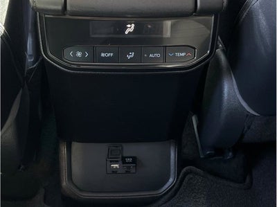 2021 Toyota Highlander XLE Sport Utility 4D