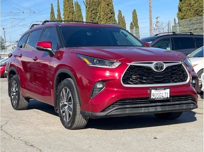 2021 Toyota Highlander XLE Sport Utility 4D