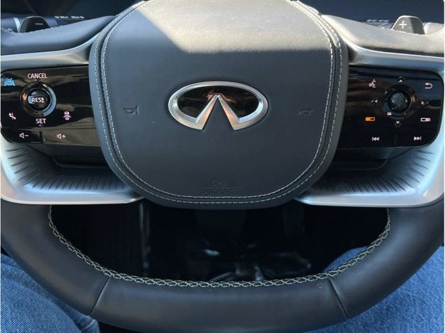 2025 INFINITI QX80 SENSORY Sport Utility 4D