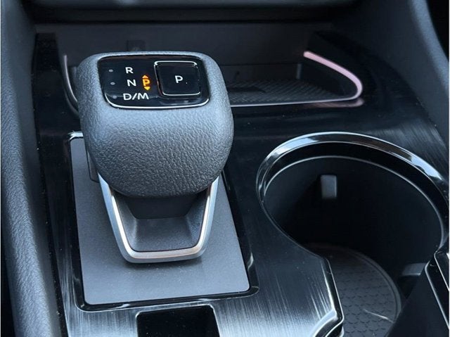 2025 Nissan Rogue SL - Photo 17